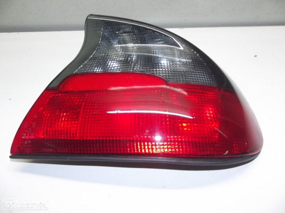 Opel Tigra farolim de trás - 1