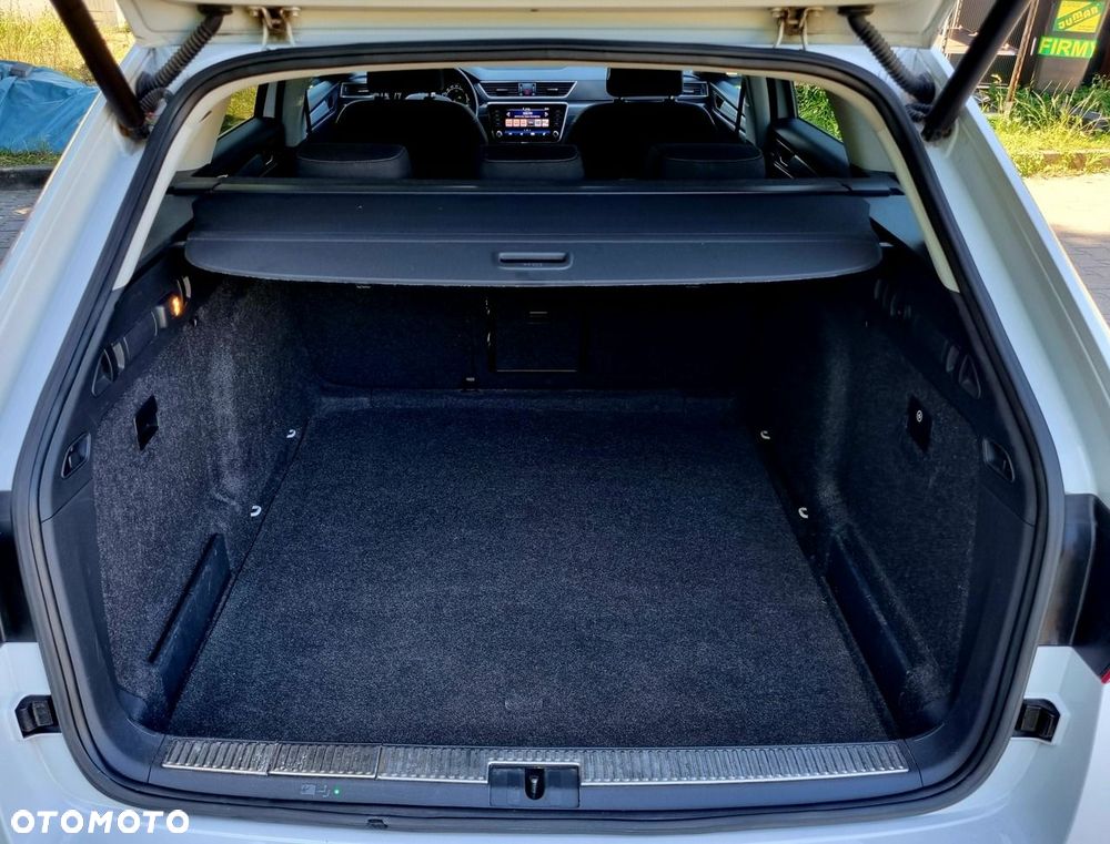 Skoda Superb 1.8 TSI Ambition DSG - 14
