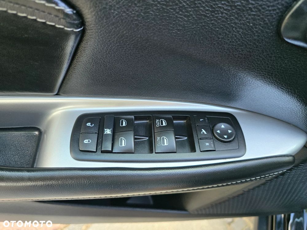 Fiat Freemont 2.0 Multijet 16V DPF Automatik Allrad Black Code - 19