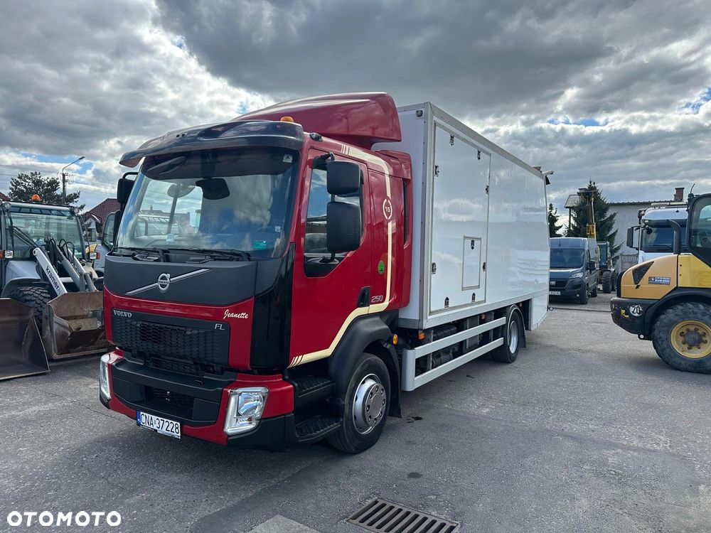Volvo FL 250 MYJKA KOMUNALNA - 1