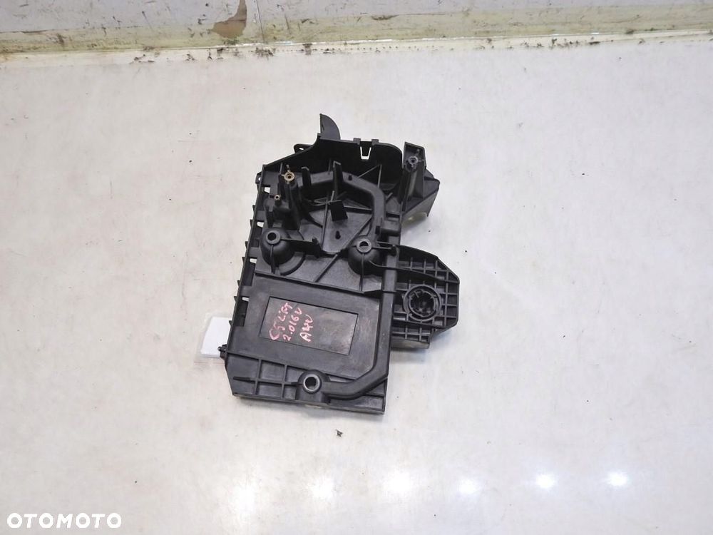 PODSTAWA AKUMULATORA CITROEN C5 I 2.0 16V - 3