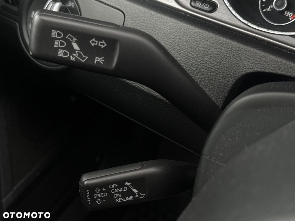 Volkswagen Passat 1.4 TSI BMT Comfortline - 28