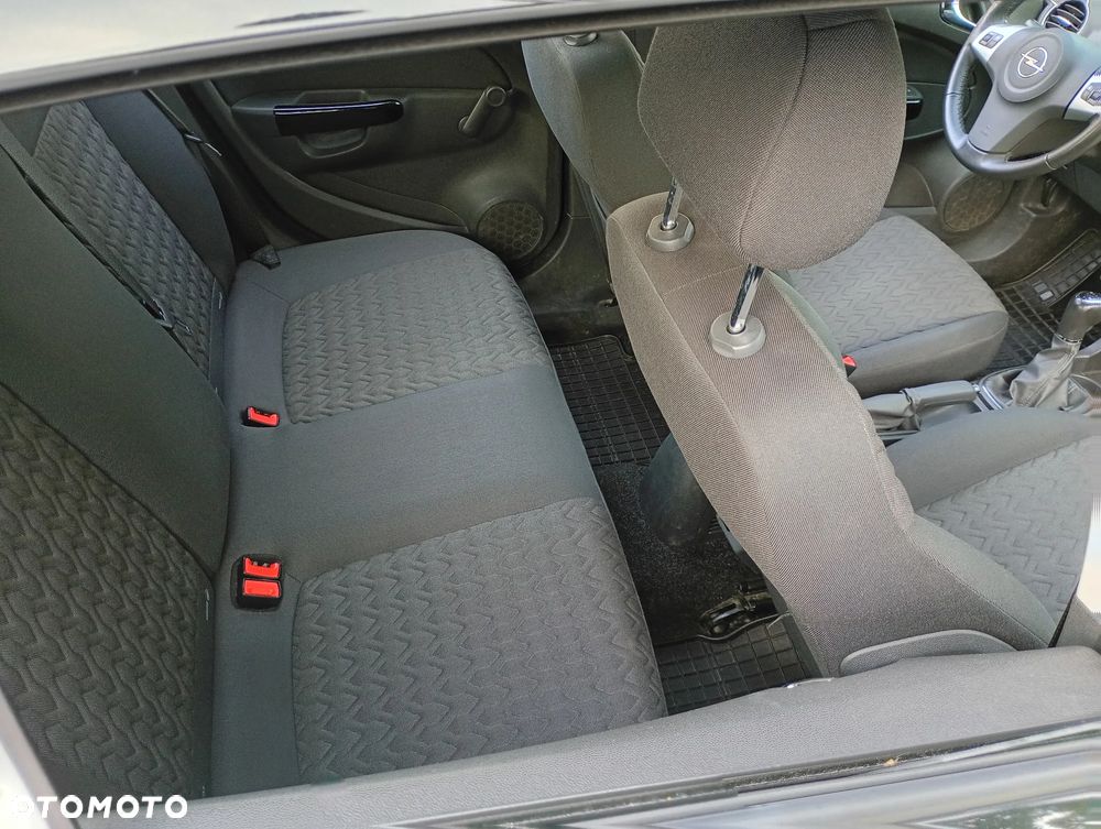 Opel Corsa 2013 photo 4