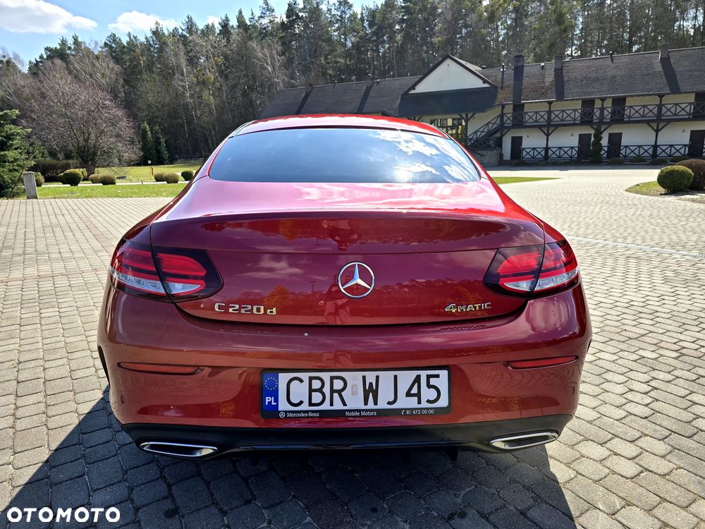 Mercedes-Benz Klasa C 220 d 4MATIC 9G-TRONIC - 24