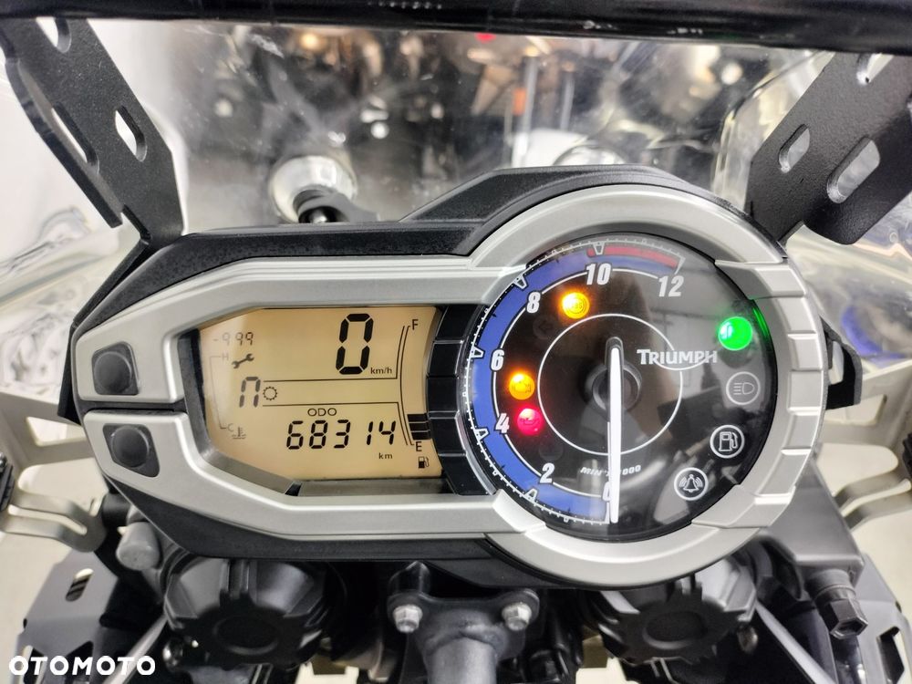 Triumph Tiger - 16