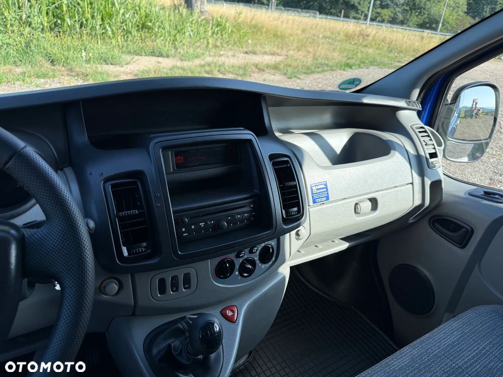 Renault TRAFIC - 24
