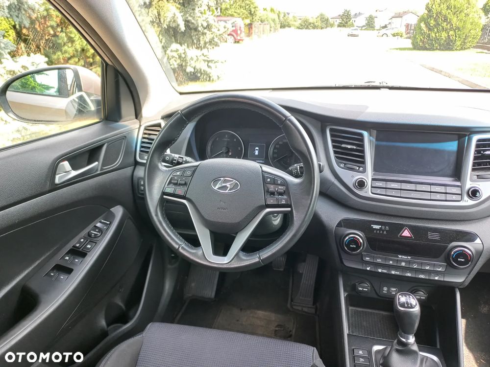 Hyundai Tucson blue 1.7 CRDi 2WD Style - 29