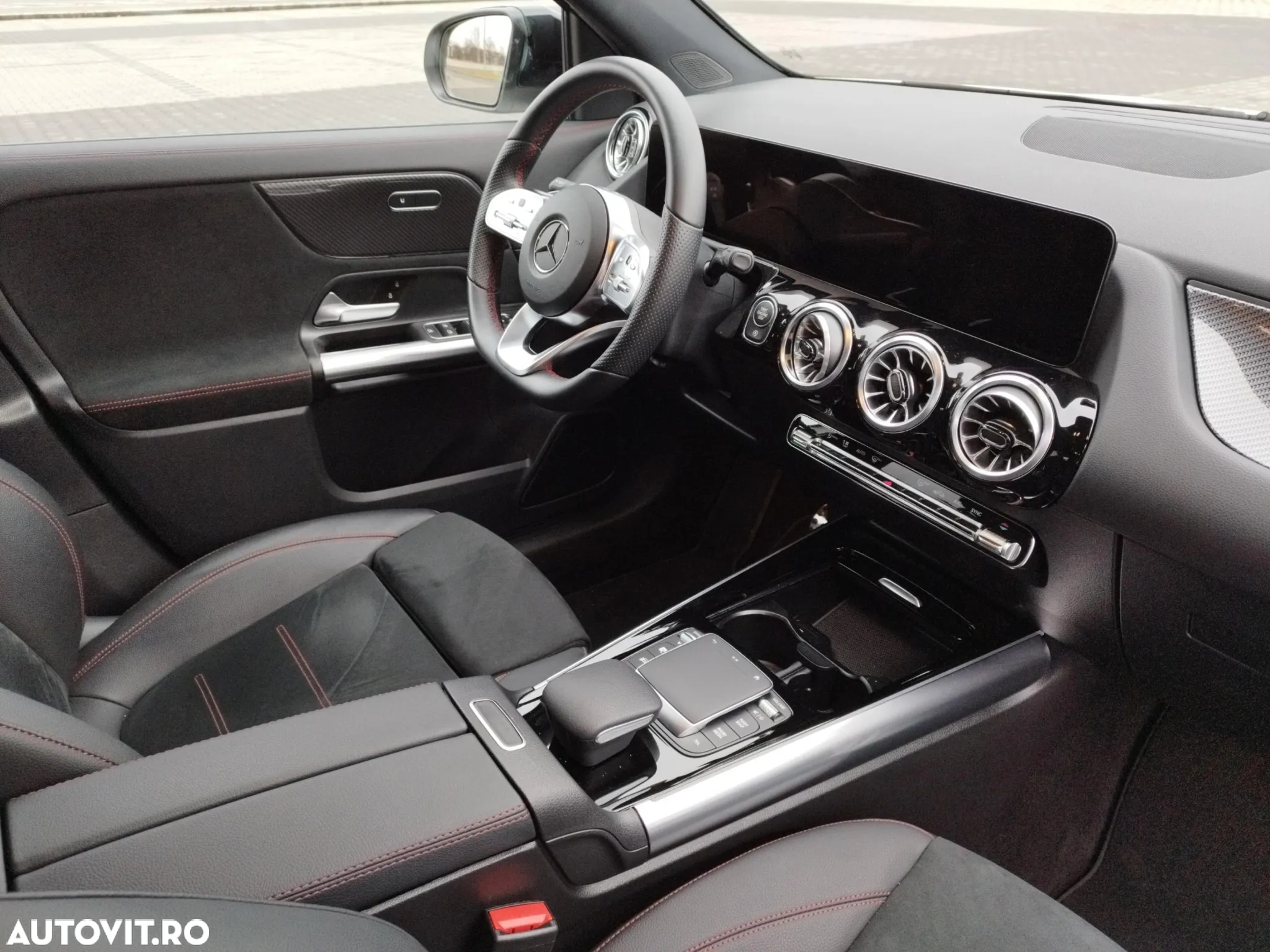Mercedes-Benz GLA 200 4Matic 8G-DCT AMG Line - 10