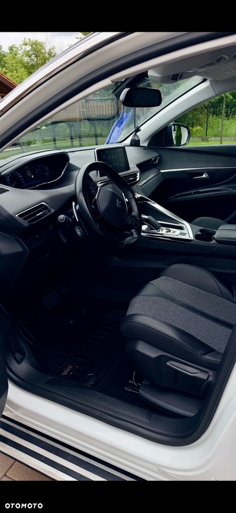 Peugeot 5008 1.5 BlueHDi Allure S&S EAT8 - 24
