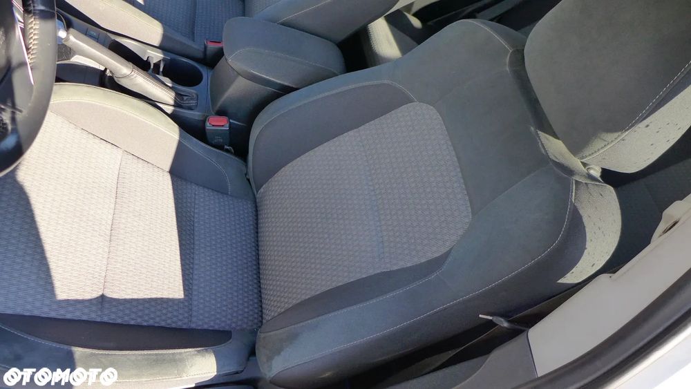 Toyota Auris 1.2 Turbo Multidrive S Executive - 10