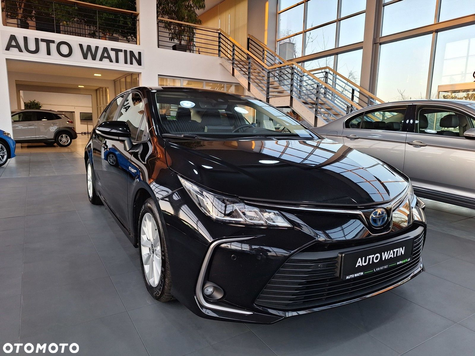Toyota Corolla 1.8 Hybrid Comfort - 13