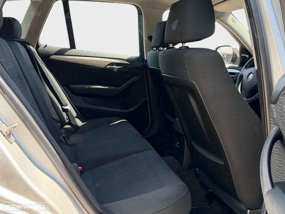 BMW X1 sDrive20d - 11
