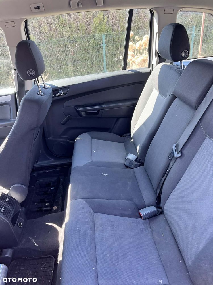 Opel Zafira 1.6 Enjoy - 2