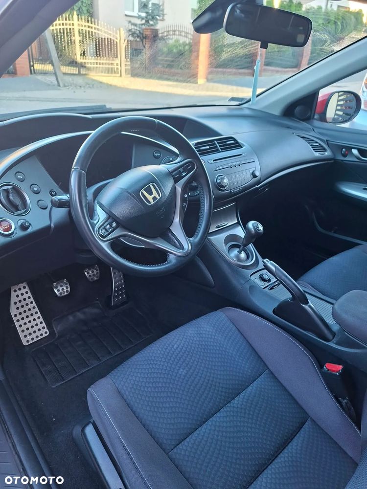 Honda Civic 1.8 Sport - 18