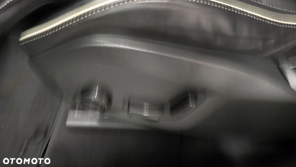 Volvo XC 60 B4 D Plus Dark - 13