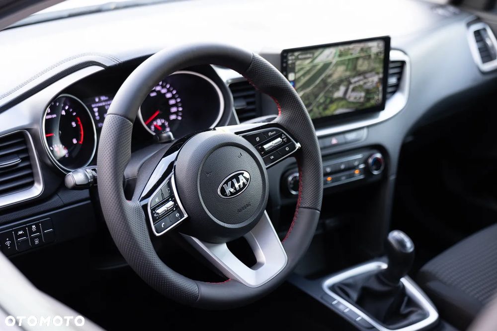 Kia Ceed 1.6 CRDi SCR GT-Line - 9