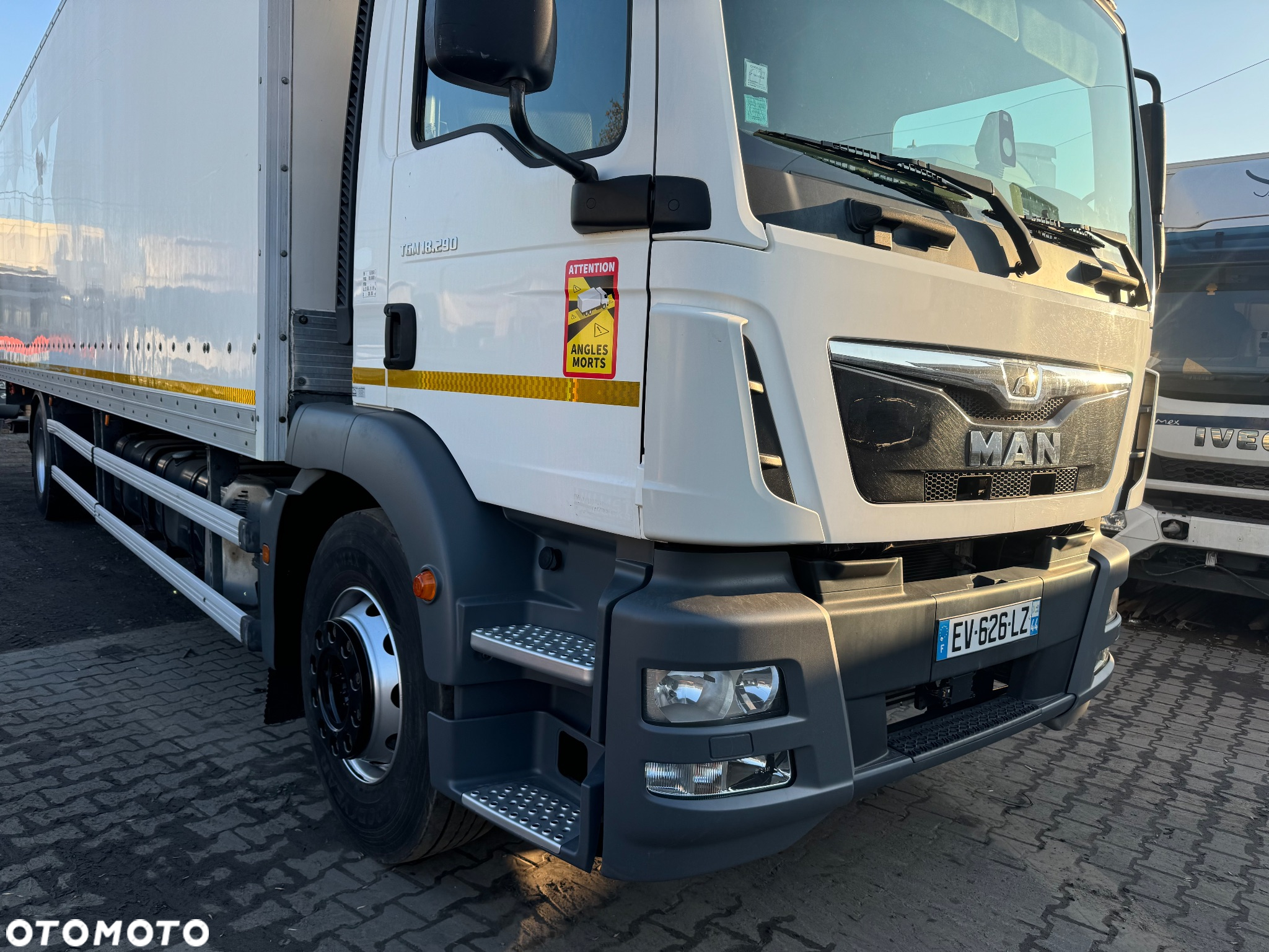 MAN TGM 18-290 Winda / KONTENER 9.40 - 13