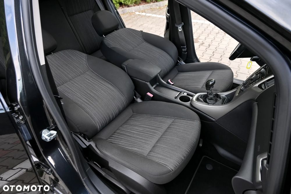 Opel Astra 1.4 T Enjoy - 28