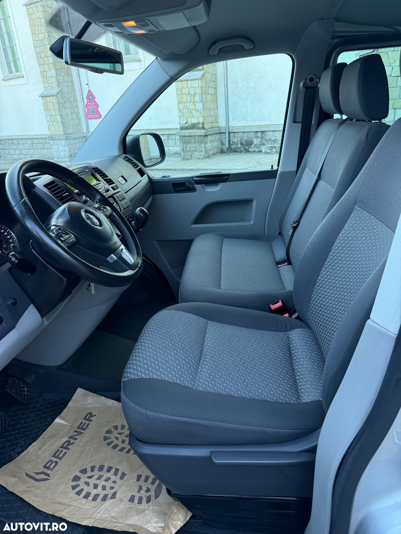 Volkswagen Transporter California Beach Edition - 18