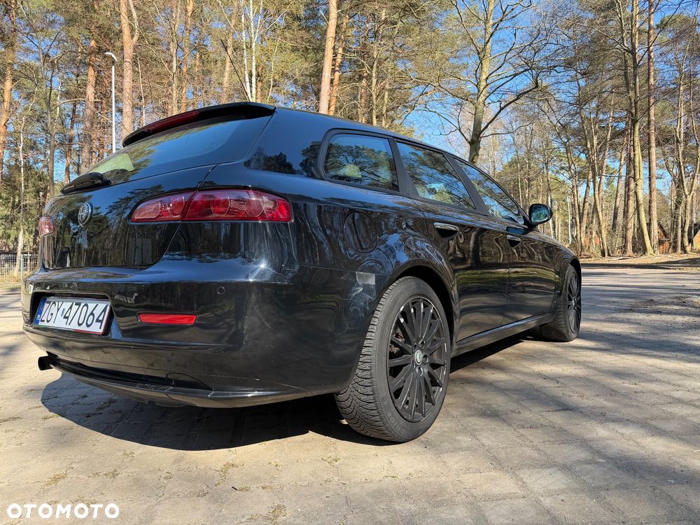 Alfa Romeo 159 1.9 JTDM 8V DPF Distinctive - 9