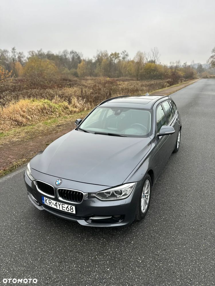 BMW Seria 3 318d Sport Line - 10