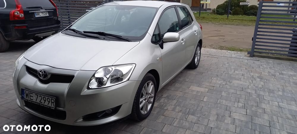 Toyota Auris 1.6 VVT-i Sol - 1