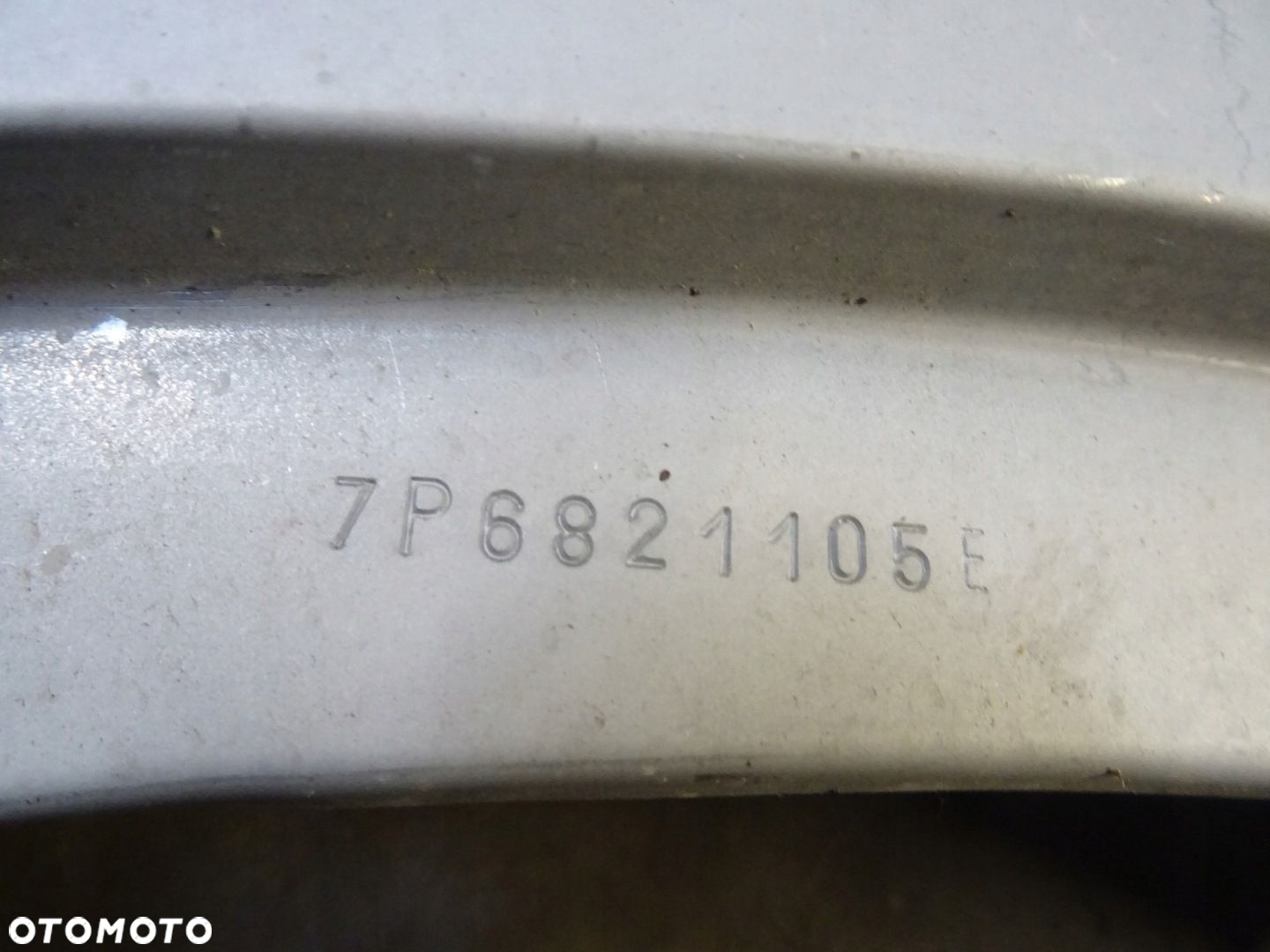 VW TOUAREG BŁOTNIK LEWY 7P6821105E NOWY 2010-2017 - 4
