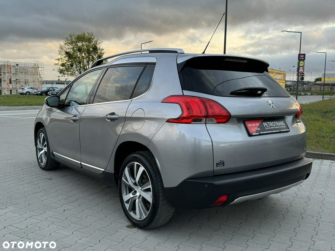 Peugeot 2008 - 9