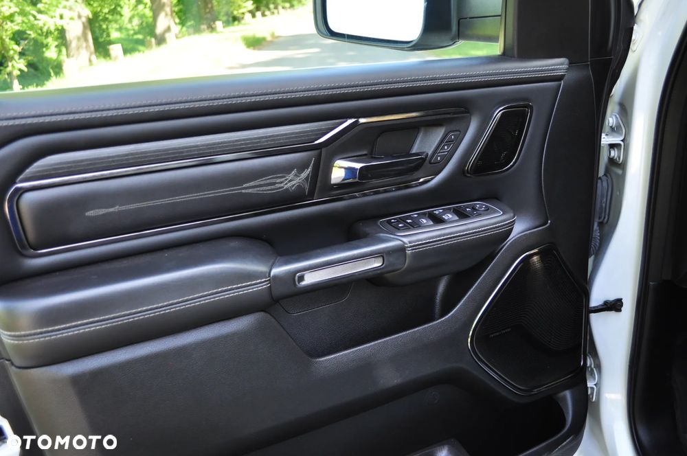 RAM 1500 5.7 Crew Cab Limited - 15