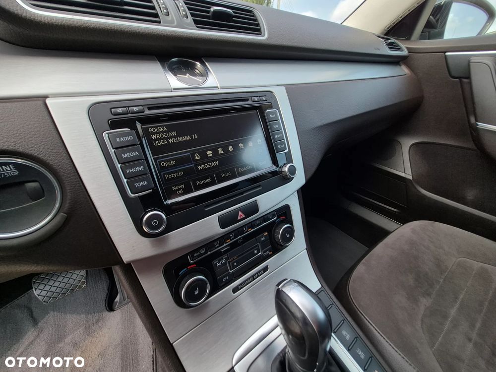 Volkswagen Passat - 15