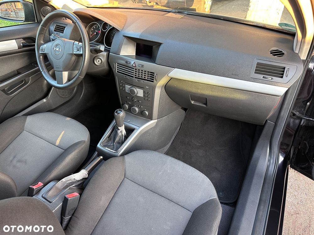 Opel Astra 1.4 Essentia - 10