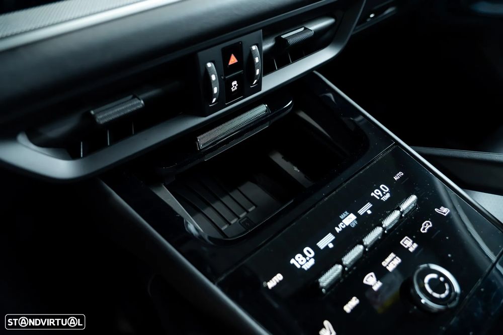 Porsche Cayenne Coupé E-Hybrid - 27
