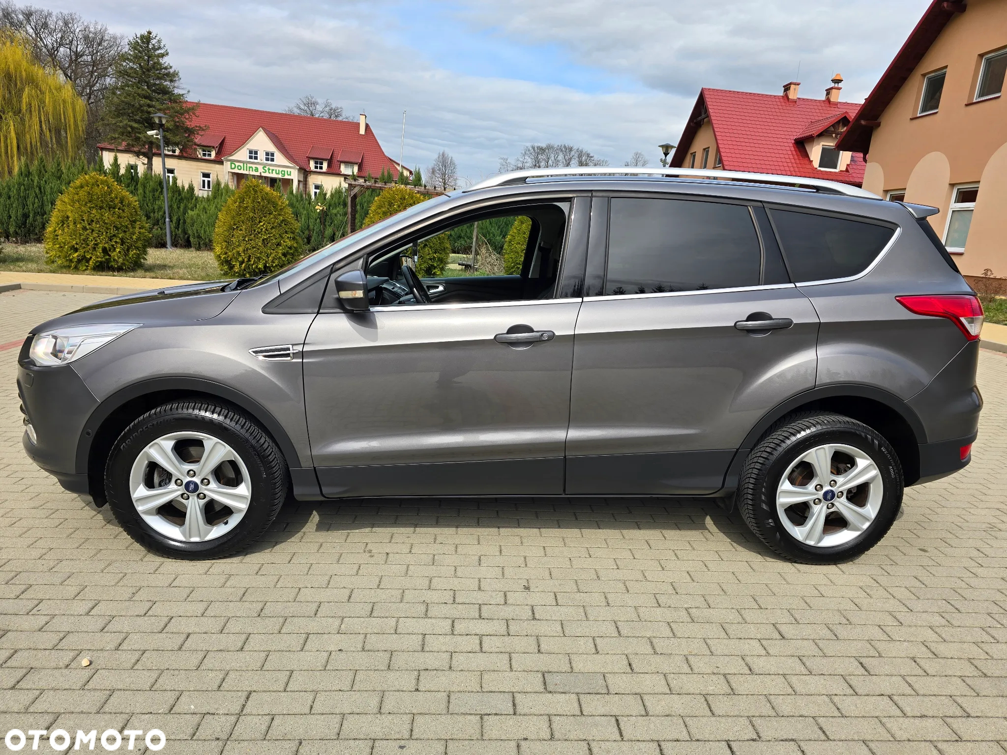 Ford Kuga 1.6 EcoBoost 2x4 Individual - 8