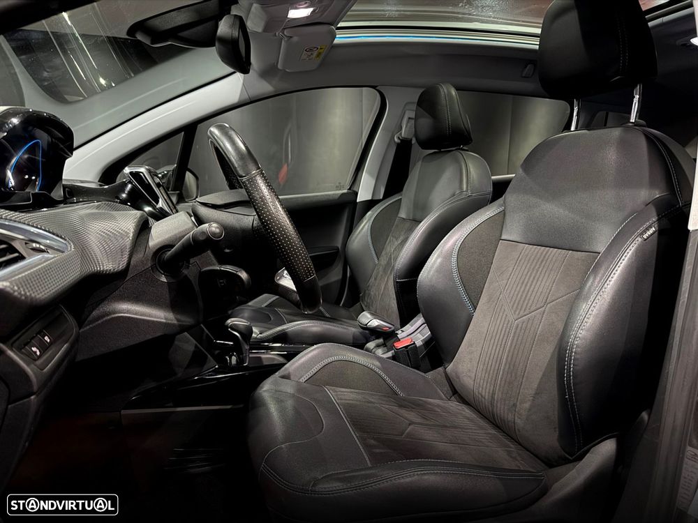 Peugeot 2008 1.2 PureTech Crossway EAT6 - 16