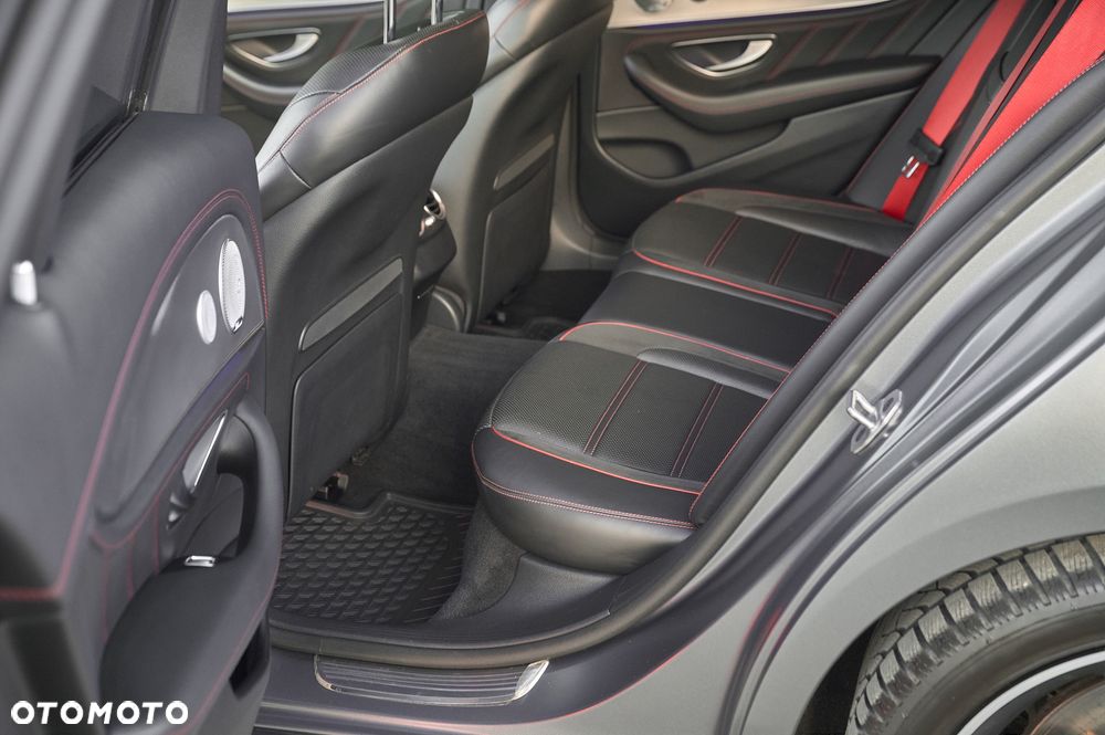 Mercedes-Benz Klasa E 53 AMG 4-Matic+ - 27