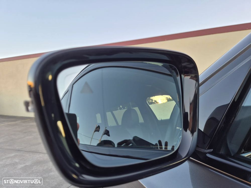 BMW 320 d Pack M Shadow Auto - 18