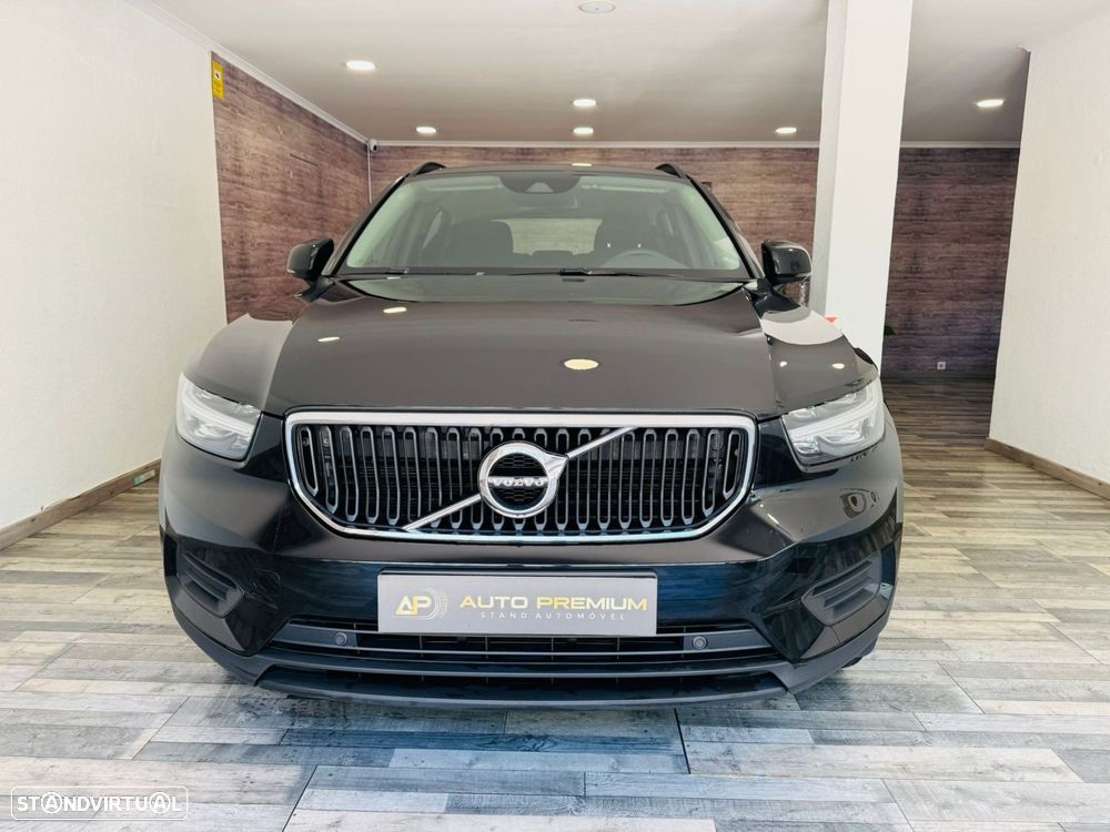 Volvo XC 40 1.5 T2 Momentum Core - 2