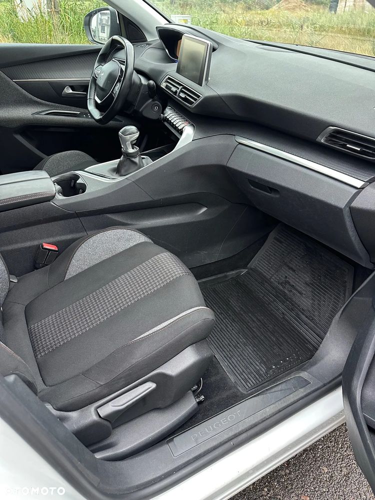 Peugeot 3008 - 10