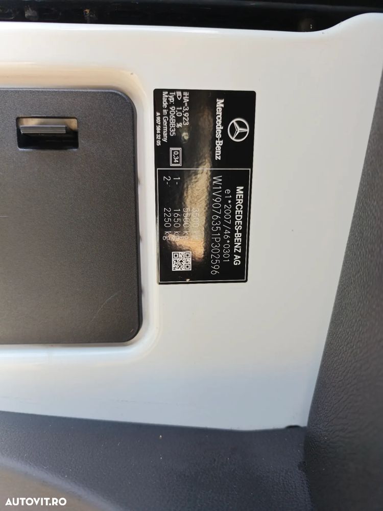 Mercedes-Benz Sprinter - 10