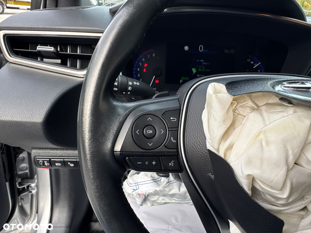 Toyota Corolla 2.0 Hybrid Comfort - 32