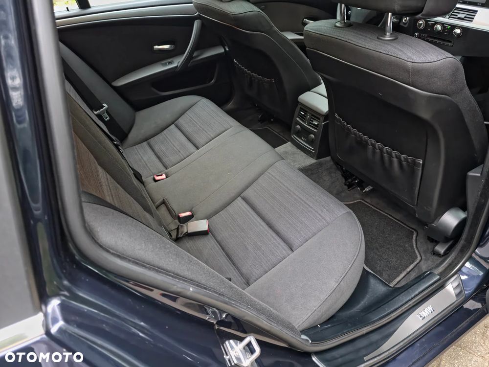 BMW Seria 5 525d Edition Sport - 27