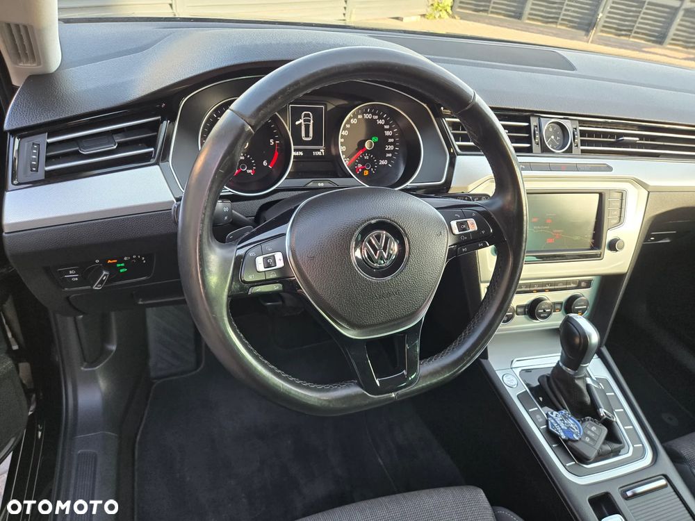 Volkswagen Passat 2.0 TDI SCR DSG Comfortline - 19