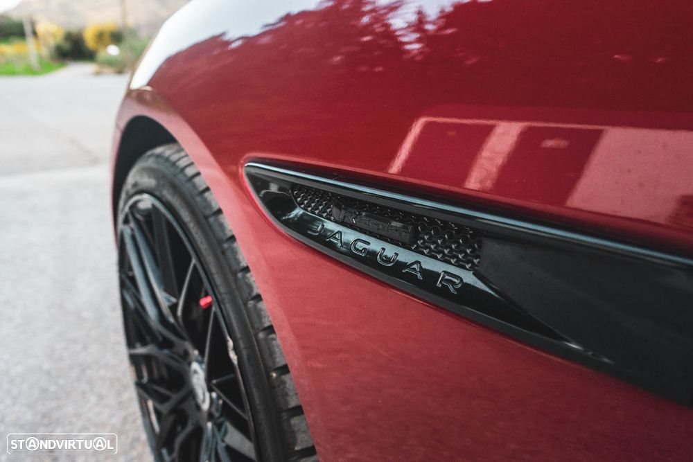 Jaguar XE 2.0 D R-Sport Aut. - 32