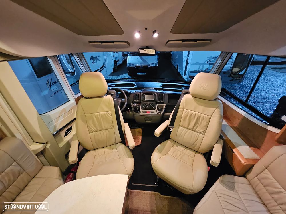 Rapido Le Randonneur 9083DF CHASSI AL-KO CAMA TRANSVERSAL + BASCULANTE - 40