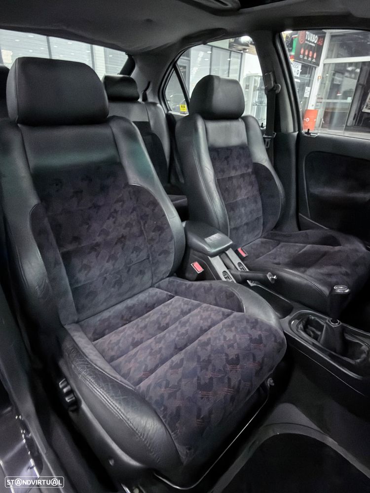 Honda Civic 1.8 VTi - 27