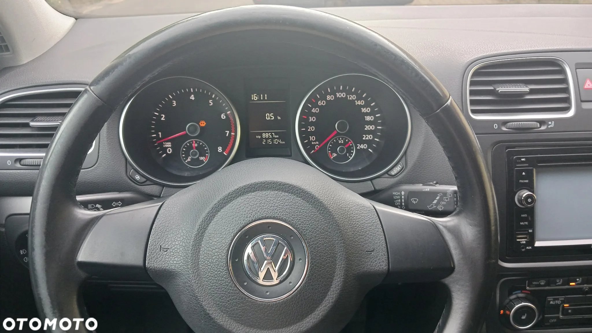 Volkswagen Golf - 9
