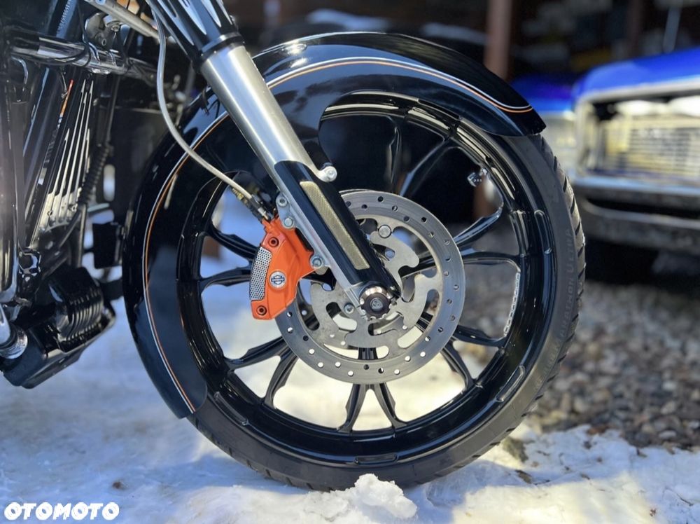 Harley-Davidson Street Glide Trike - 7