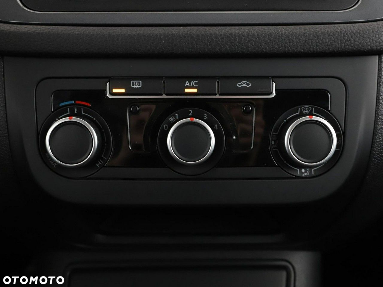 Volkswagen Tiguan - 20