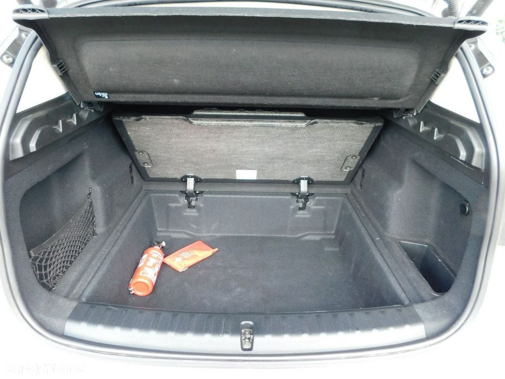 BMW X1 sDrive18d Business Edition - 18