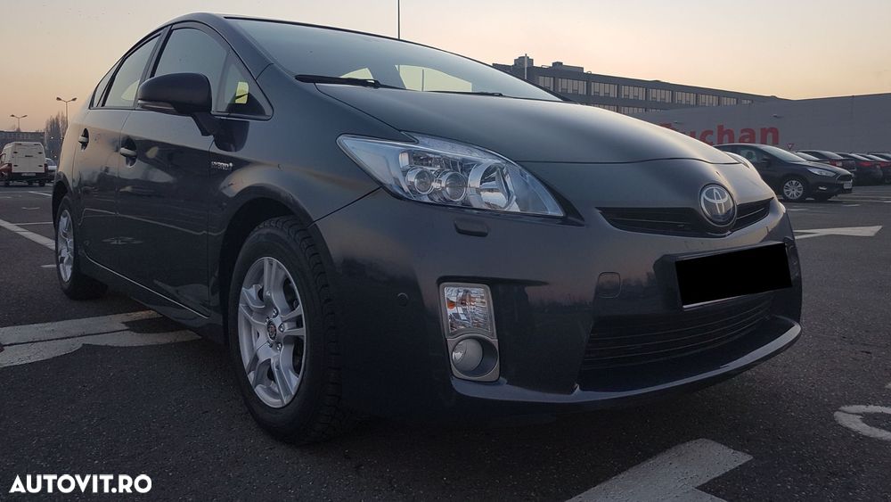 Toyota Prius - 1